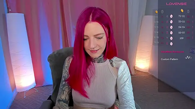 Roxy      online show from 02/06/25, 06:35