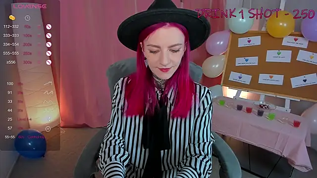 Roxy      online show from 02/07/25, 08:31