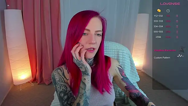 Roxy      online show from 03/16/25, 05:28