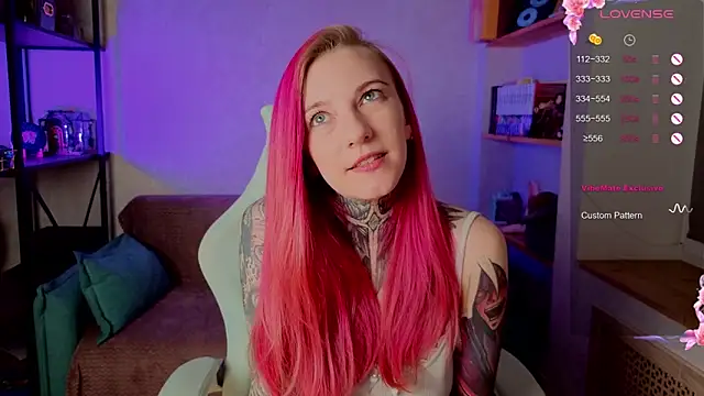 Roxy      online show from 10/03/25, 08:50