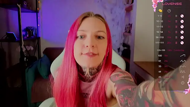 Roxy      online show from 11/01/25, 09:28