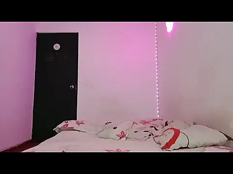 lucydreamm online show from 10/01/25, 01:11