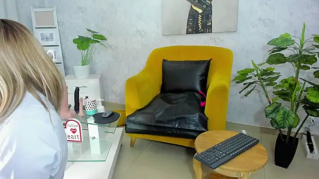 MissEscarleth online show from 01/30/25, 02:49