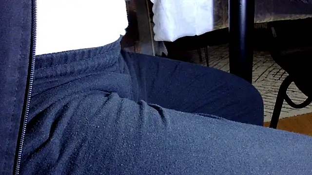 Snapshot of by-panic chatting on 03/17/25, 08:51 by-panic online show from 03/17/25, 08:51