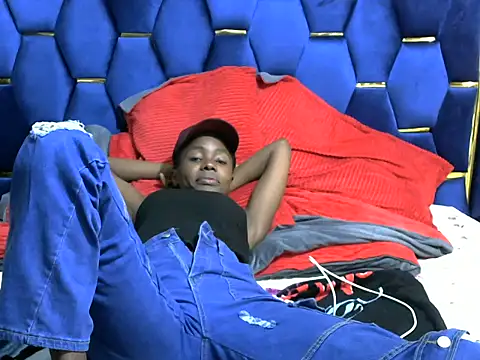 Snapshot of Kababy_love chatting on 03/17/25, 08:40 Kababy love online show from 03/17/25, 08:40