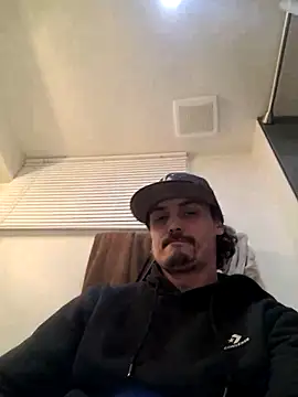 JustTylerr online show from 05/23/26, 06:51