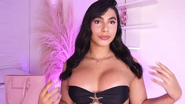 Snapshot of IsabelleFoxx_ chatting on 07/10/26, 04:50 IsabelleFoxx online show from 07/10/26, 04:50