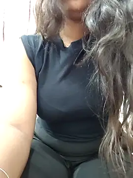 Snapshot of MohiniHott chatting on 09/21/25, 06:48 MohiniHott online show from 09/21/25, 06:48