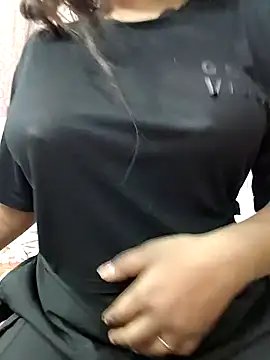 Snapshot of MohiniHott chatting on 11/22/25, 06:34 MohiniHott online show from 11/22/25, 06:34