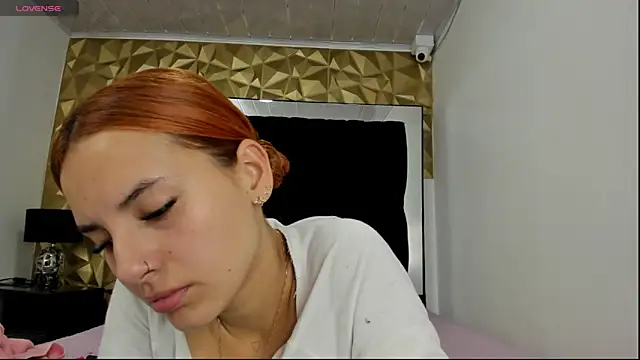 maee angels online show from 12/20/24, 10:32