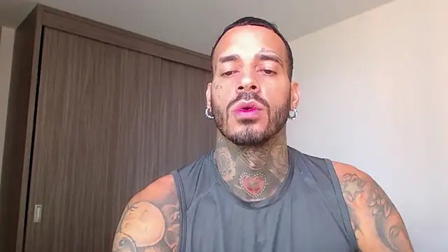 mulatos16 online show from 01/20/25, 05:27