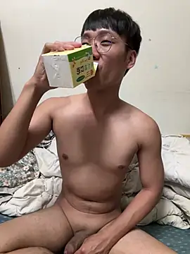 Nakedboy209 online show from 05/10/26, 02:22