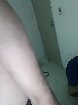 Snapshot of pikalindaxx chatting on 02/18/26, 09:38 pikalindaxx online show from 02/18/26, 09:38