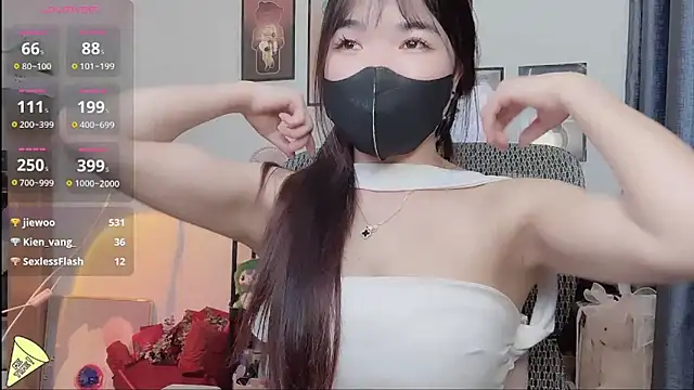 Snapshot of Berrysweet_68 chatting on 03/06/25, 05:33 Berrysweet 68 online show from 03/06/25, 05:33