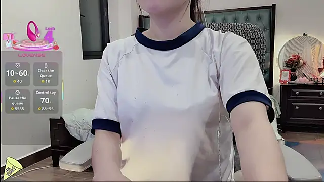 Snapshot of Berrysweet_68 chatting on 11/15/25, 09:43 Berrysweet 68 online show from 11/15/25, 09:43