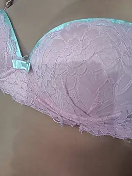 Snapshot of fernandasweet chatting on 03/17/25, 12:41 fernandasweet online show from 03/17/25, 12:41