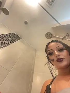 Snapshot of tatted-bitty chatting on 10/01/25, 02:50 tatted-bitty online show from 10/01/25, 02:50