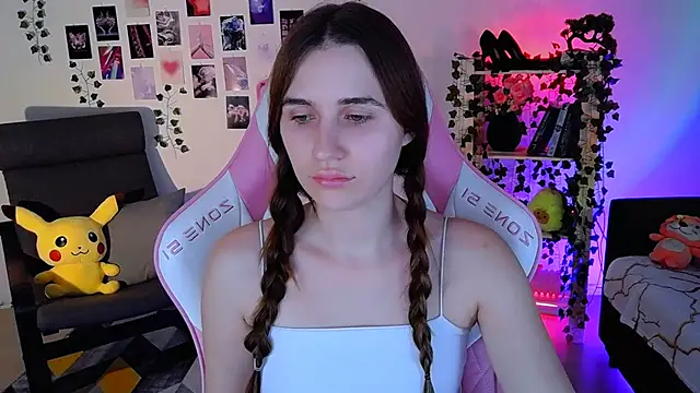 Snapshot of AliceCharmy chatting on 12/05/24, 02:33 AliceCharmy online show from 12/05/24, 02:33