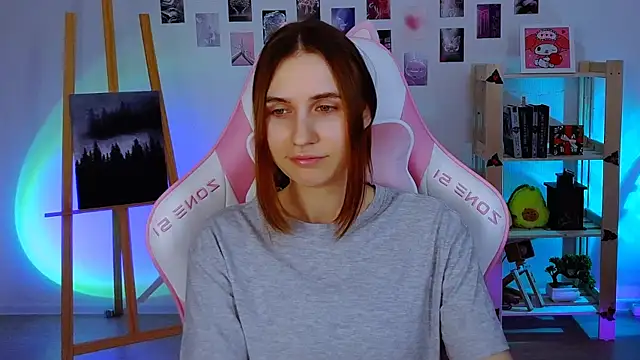 Snapshot of AliceCharmy chatting on 01/07/25, 03:33 AliceCharmy online show from 01/07/25, 03:33