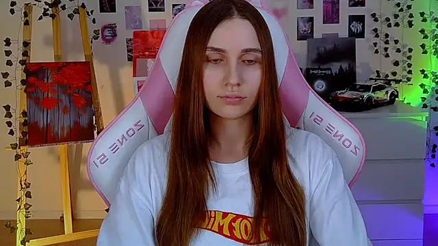 Snapshot of AliceCharmy chatting on 02/20/25, 11:54 AliceCharmy online show from 02/20/25, 11:54