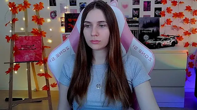 Snapshot of AliceCharmy chatting on 11/16/25, 07:14 AliceCharmy online show from 11/16/25, 07:14