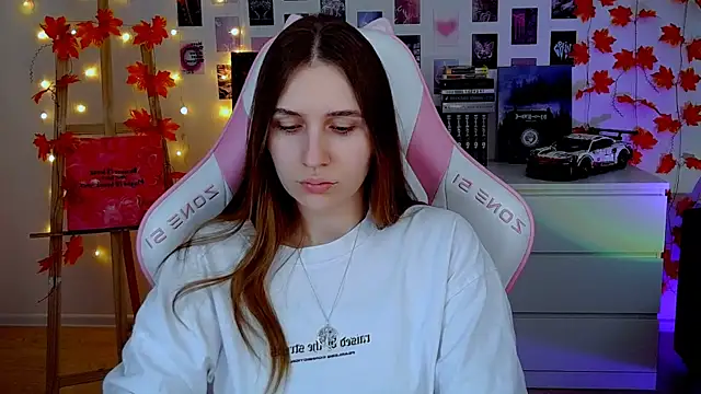 Snapshot of AliceCharmy chatting on 11/28/25, 07:11 AliceCharmy online show from 11/28/25, 07:11