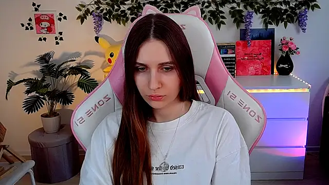 AliceCharmy online show from 04/11/26, 01:48