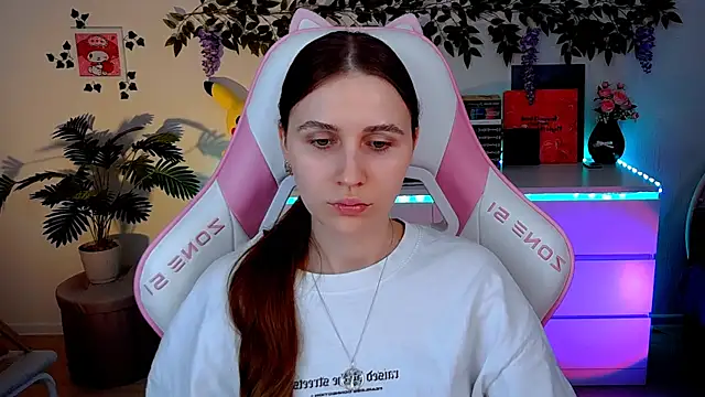 AliceCharmy online show from 04/15/26, 02:46