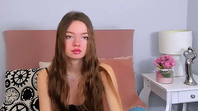 GraceLips online show from 02/20/25, 08:50