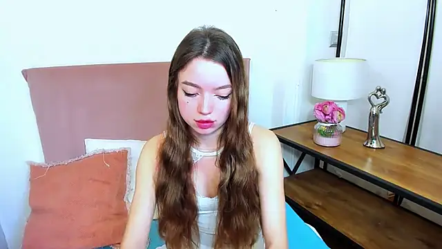 GraceLips online show from 03/04/25, 11:51