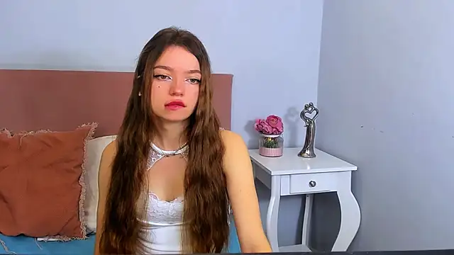 GraceLips online show from 03/10/25, 06:38