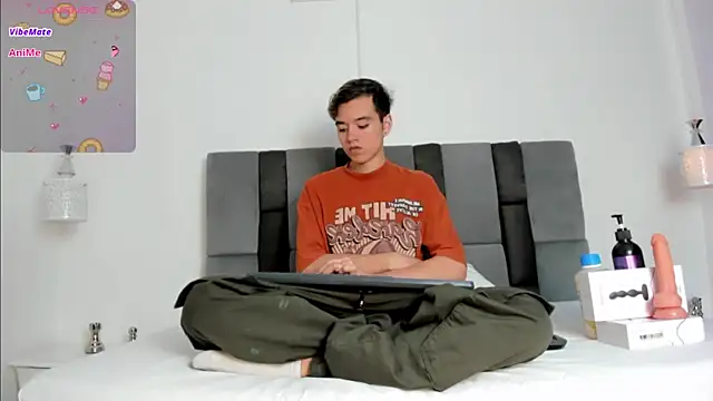 bunny maxi online show from 03/19/25, 12:34