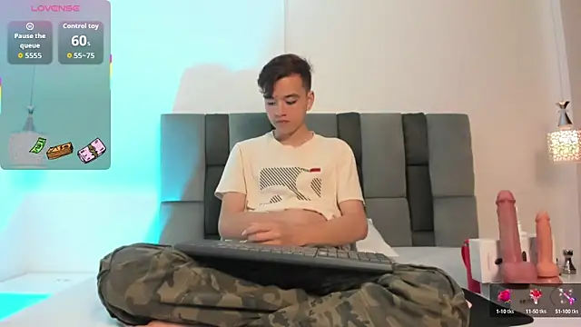 bunny maxi online show from 10/08/25, 12:25