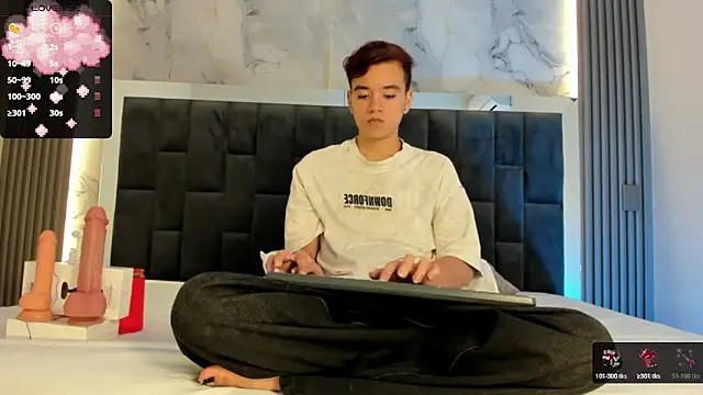 bunny maxi online show from 10/24/25, 12:34