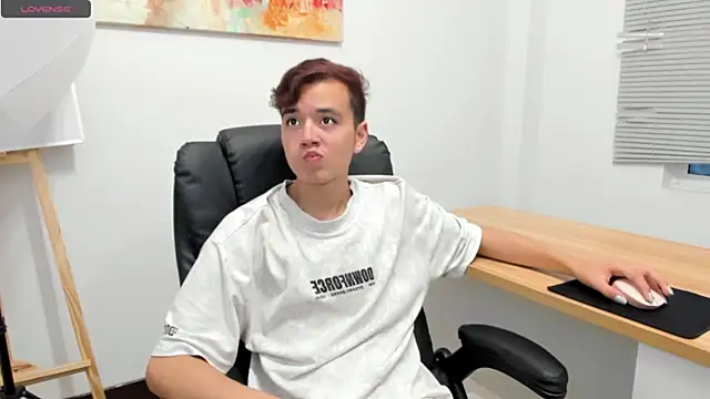 bunny maxi online show from 10/29/25, 01:02