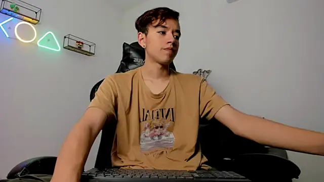 bunny maxi online show from 11/24/25, 12:27