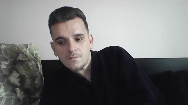 Huge cock22cm online show from 03/01/25, 12:34