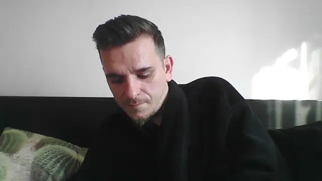 Huge cock22cm online show from 03/10/25, 01:43