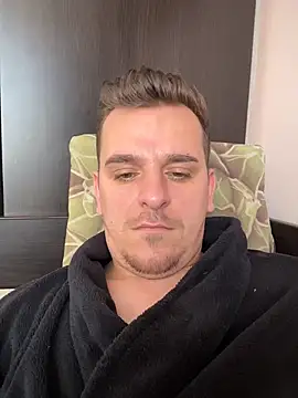 Huge cock22cm online show from 03/01/26, 10:06