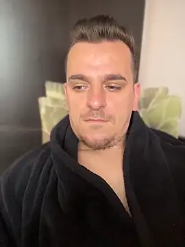 Huge cock22cm online show from 04/22/26, 07:33