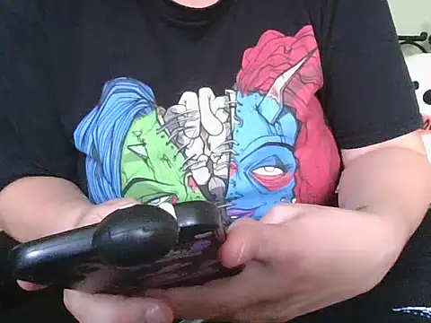 Snapshot of MissKisu chatting on 10/05/25, 10:35 MissKisu online show from 10/05/25, 10:35