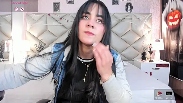 Brenda Garcia online show from 10/21/25, 08:09