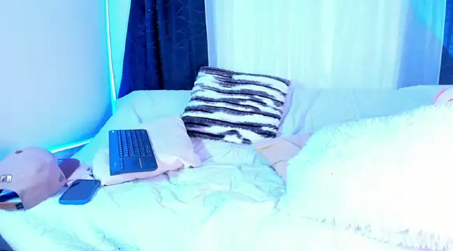 Josep Davies online show from 02/18/25, 07:43