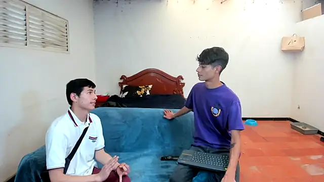 oliverhot2005 online show from 02/07/25, 09:04