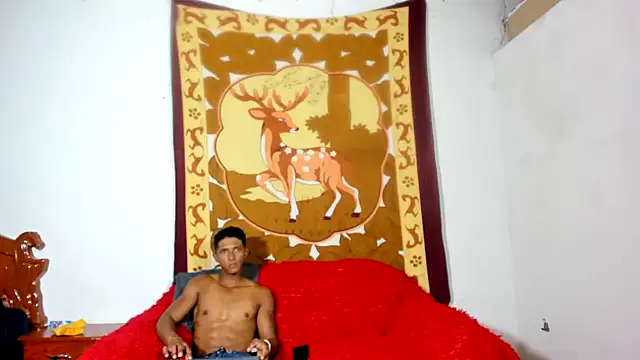 oliverhot2005 online show from 02/11/25, 11:22