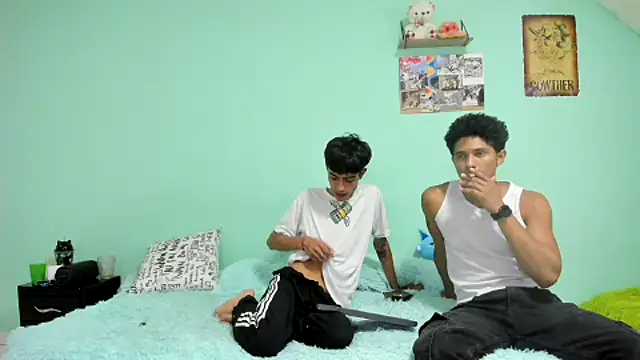 oliverhot2005 online show from 10/18/25, 11:05