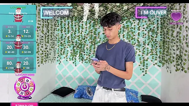 oliverhot2005 online show from 12/17/25, 03:40