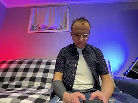 mouser21212 online show from 01/13/25, 09:31