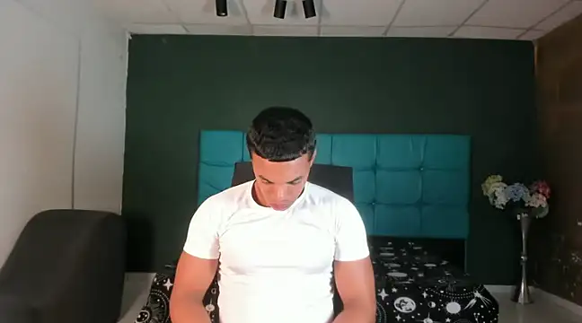 SexyBigCock01 online show from 02/06/25, 02:00