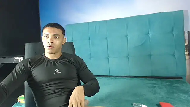 SexyBigCock01 online show from 11/04/25, 12:59